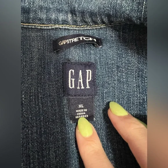 Gap Jean Jacket - Picture 2 of 6